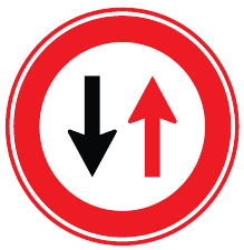 Karşıdan Gelene Yol Ver